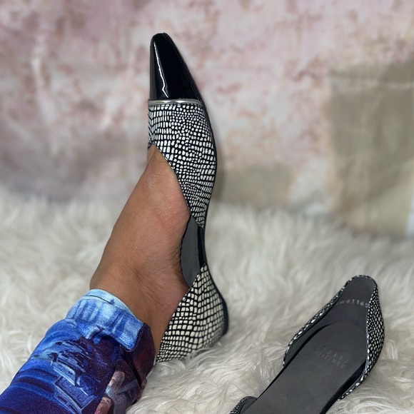 STUART WEITZMAN reptile print white/black &black patent leather pointy toe flats - Picture 6 of 7